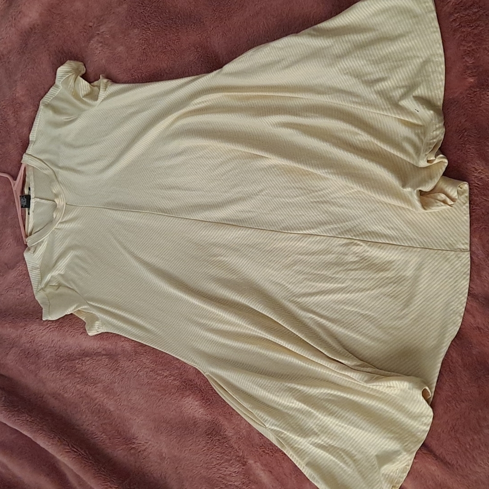 medium yellow sundress WITH POCKETS